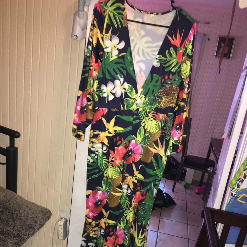 Dress - Picture 1 of 1